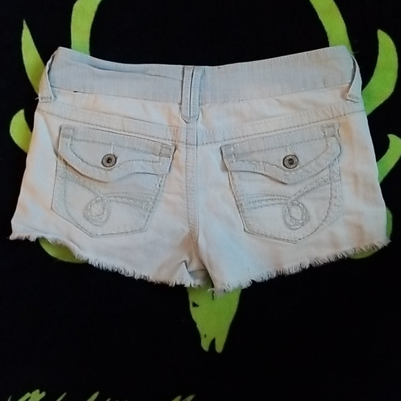 Rue21 - Picture 2 of 3